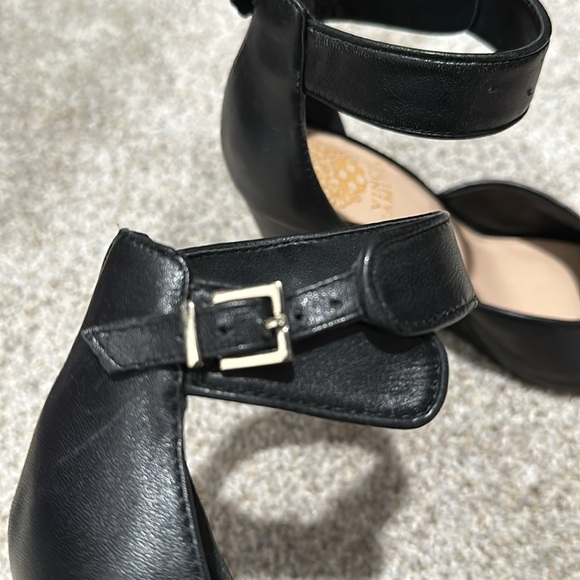 Vince Camuto wedge ♥️ - Picture 2 of 6